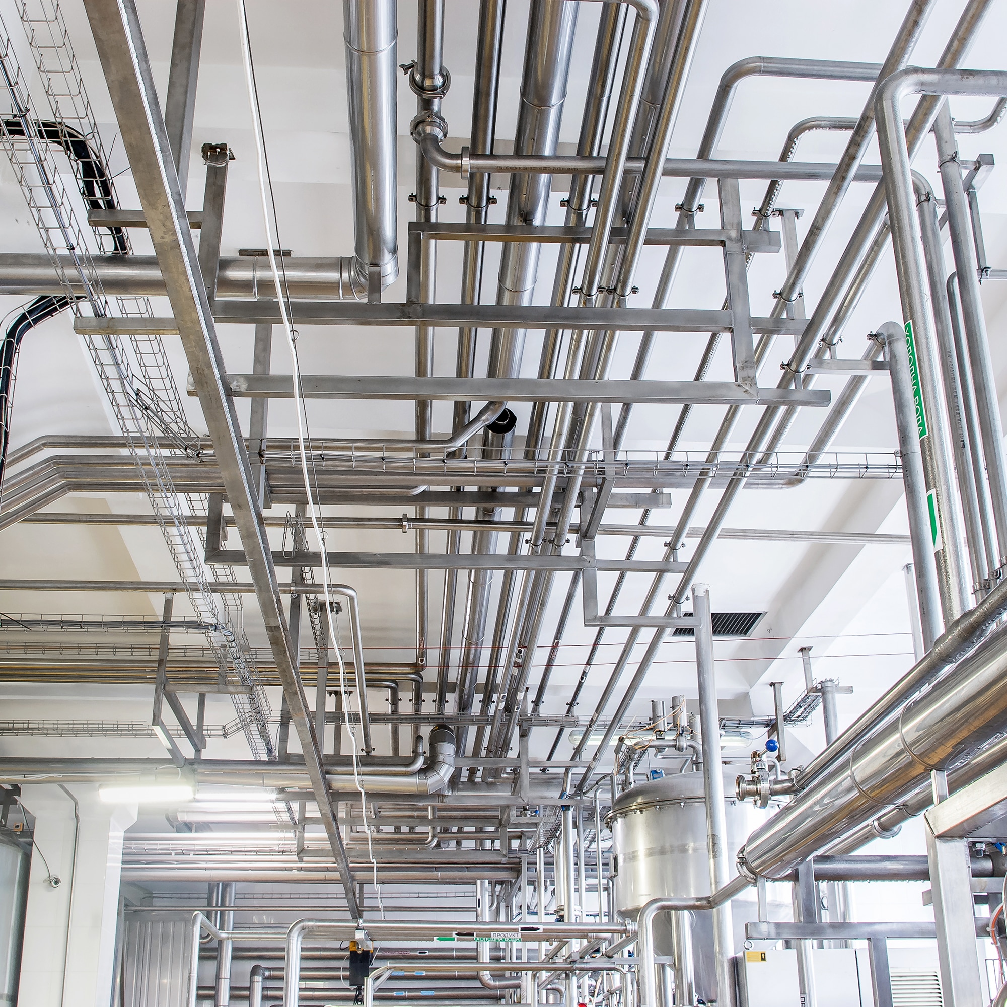 Inline vs. Clamp-On Flowmeters: Pros, Cons, and Use Cases